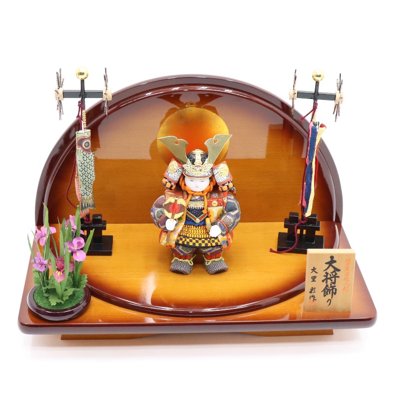 五月あやつり人形 木目込みお子さん主任者 平飾りつけ 大里彩作 架 幅57糎 描き目 茶艶ぼかし 関節半月型屏風 橙糸縅 黒小札 主任者飾りつけ 日本の首都木目込人形 端午の節句 節句 儀式用 室内装飾