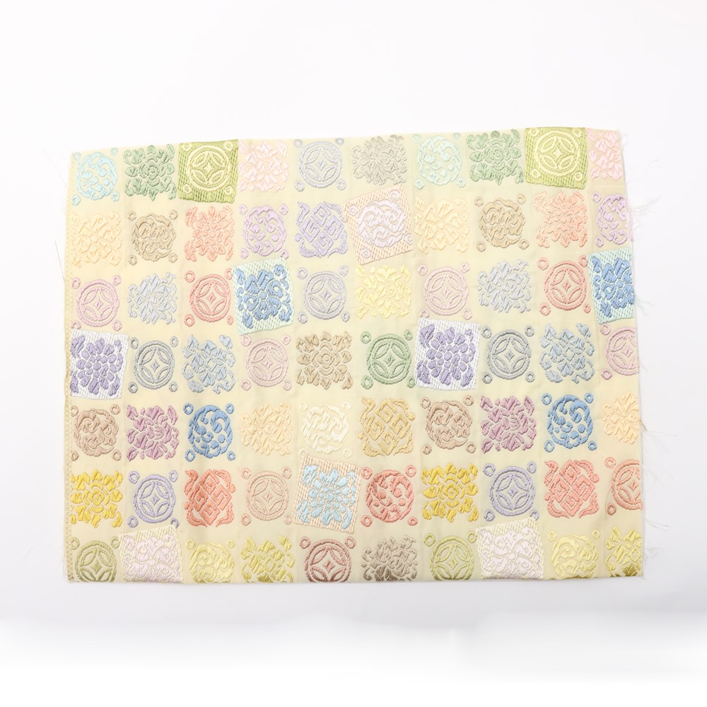 アウトレット品 生地 帯生地単品 本唐織袋帯 40×31 黄白色 端切れ 和柄 長さ40cm (26a-ya-0795) インテリア ディスプレイ 見切処分品