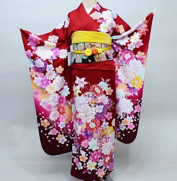 振袖 お召しもの フルセット 正絹 百花繚乱 名取り草 毬 シュロの葉 濃赤×ボルドーワイン 小物まで20点一揃い全て揃う 7昼日なか賃借  成年者式 御芽出度 結納にどうぞ（株）安田屋【賃借】R36652