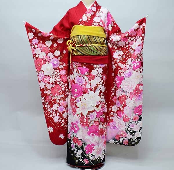 振袖 お召しもの フルセット 正絹 百花繚乱 薔薇 小ゆり 花刺しゅう 赤いこと 晴れ晴れしい赤いこと 小物まで20点一揃い全て揃う 7昼日なか賃借  成年者式 御芽出度 結納にどうぞ（株）安田屋【賃借】R36668