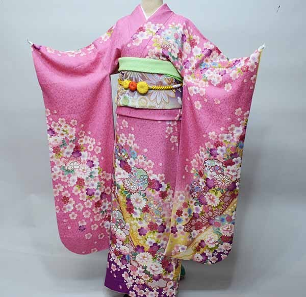 振袖 お召しもの フルセット 正絹 百花繚乱 菊 花刺しゅう ピンク色 小物まで20点一揃い全て揃う 7昼日なか賃借  成年者式 御芽出度 結納にどうぞ（株）安田屋【賃借】R36679
