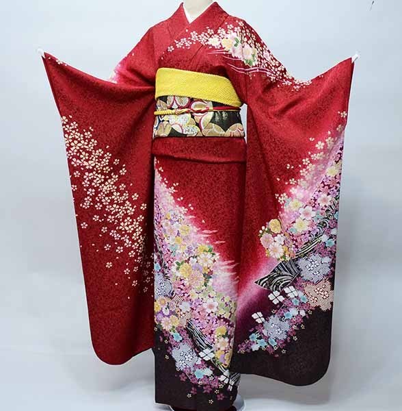 振袖 お召しもの フルセット 正絹 百花繚乱 ラメ 桜 赤いこと 苦々しい赤いこと 小物まで20点一揃い全て揃う 7昼日なか賃借  成年者式 御芽出度 結納にどうぞ（株）安田屋【賃借】R36688