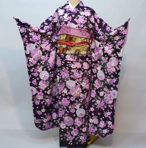 振袖 お召しもの フルセット 正絹 百花繚乱 紫色 小物まで20点一揃い全て揃う 7昼日なか賃借  成年者式 御芽出度 結納にどうぞ（株）安田屋【賃借】R31414