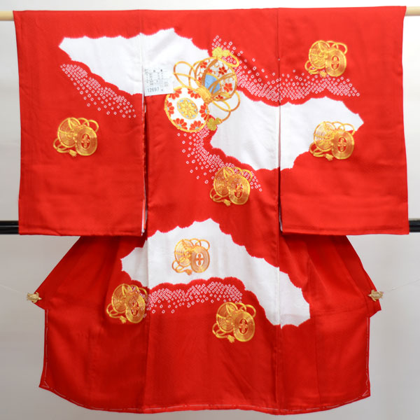 祝い着女子供 産着熨斗目着物 正絹綸子地 赤地に絞りと鼓の金刺繍柄 T69 祝い着女子供 産着熨斗目着物 正絹綸子地 赤地に絞りと鼓の金