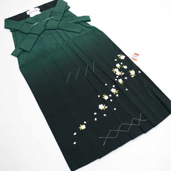 袴 刺しゅう 暈し 単品 成人女性用 行灯袴 ヘラあり 袴丈91糎、95糎、87糎 緑×黒地 卒式に 新品（株）安田屋 NO10297