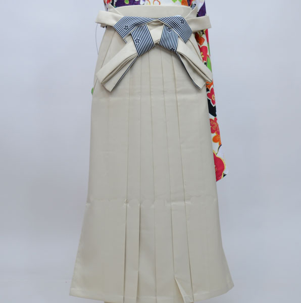 楽天市場】袴 単品 紐裏花刺繍柄 白無地袴 赤い花刺繍の袴 椿 袴丈87cm  