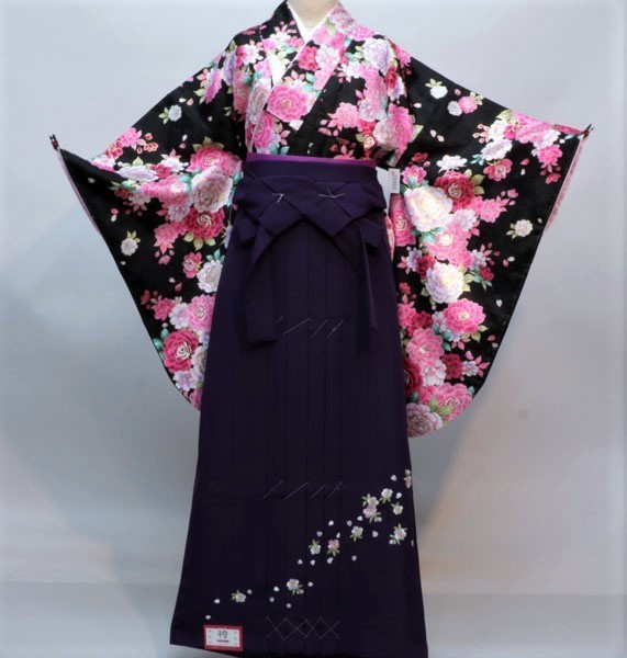 二尺袖 御召しもの 袴フルセット 百花繚乱 袴うつり変わり能力のある 御召しもの丈は着付けし分かりやすい遊撃手丈 卒式に 新品（株）安田屋 NO29980
