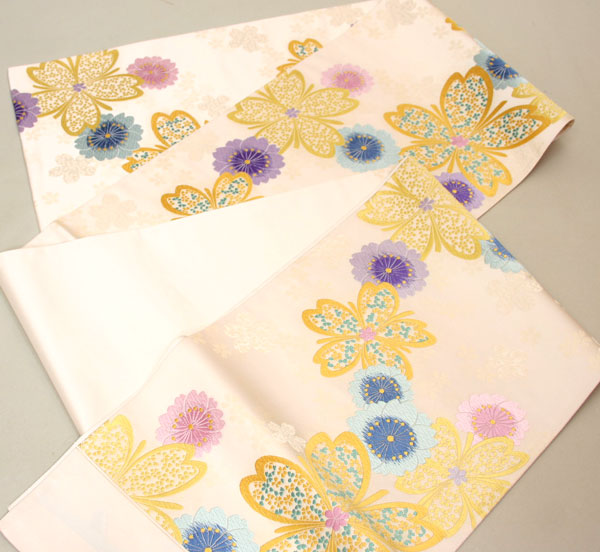 袋帯 正絹 西陣織 仕立て有り 刺繍柄 新品（株）安田屋 NO231206-1｜安田屋呉服店