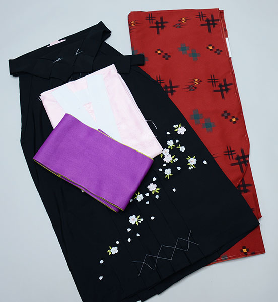 フルセット 二尺袖 着物 袴フルセット 百花斉放 赤色 袴変更可能 卒業式 NO32593の フルセット