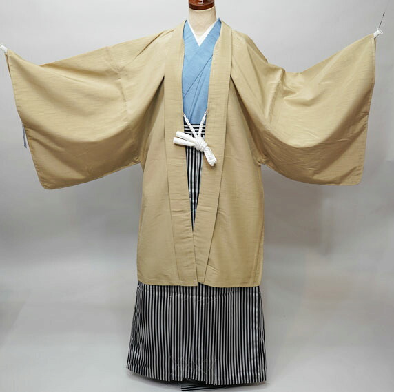 羽織 袴セット 男性用 Lサイズ 適合身長171-180cm 半襦袢 角帯 羽織紐付き 紋入れ可 縞袴 グレー系&times;ベージュ系 新品（株）安田屋 NO34602｜安田屋呉服店