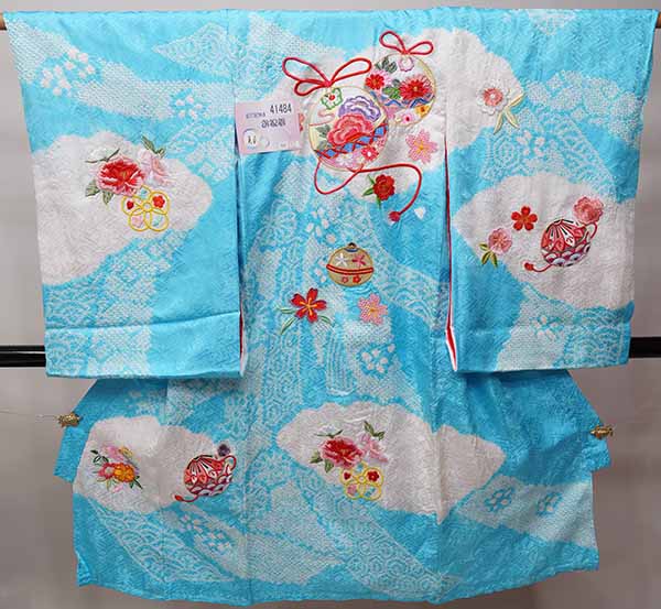 お宮参り 産着 女児 正絹 のしめ 着物 高級 綸子地 絞り 総刺繍 鈴 水色 女の子 祝着 一つ身 掛け着 初着 新品（株）安田屋 NO41484｜安田屋呉服店