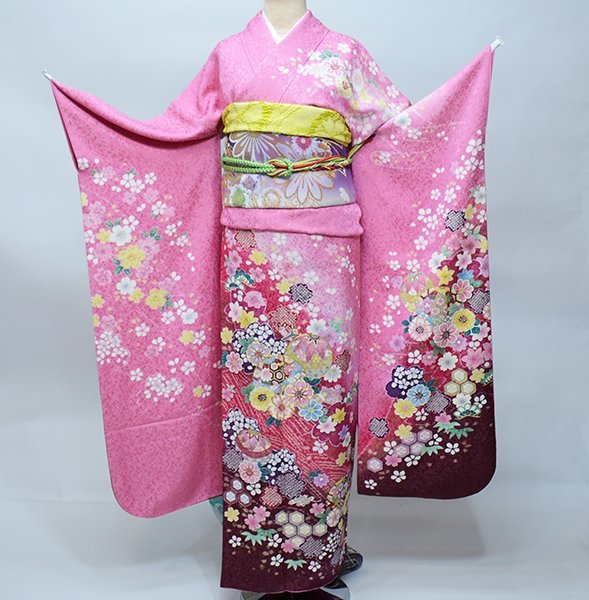 振袖 御召しもの フルセット 正絹 百花繚乱 サクラ色 小物まで20点一揃え完全揃う 7昼日なか賃貸  成年者式 御芽出度 結納にどうぞ（株）安田屋【賃貸】R38540