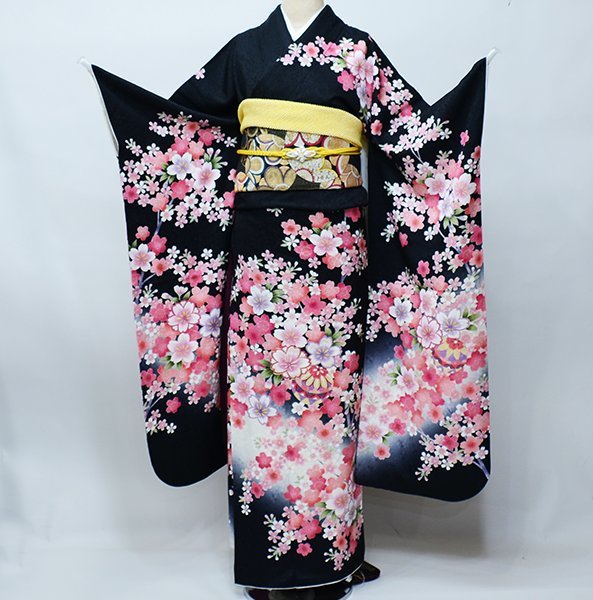 振袖 御召しもの フルセット 正絹 百花繚乱 黒地 小物まで20点一揃え完全揃う 7昼日なか賃貸  成年者式 御芽出度 結納にどうぞ（株）安田屋【賃貸】R40636