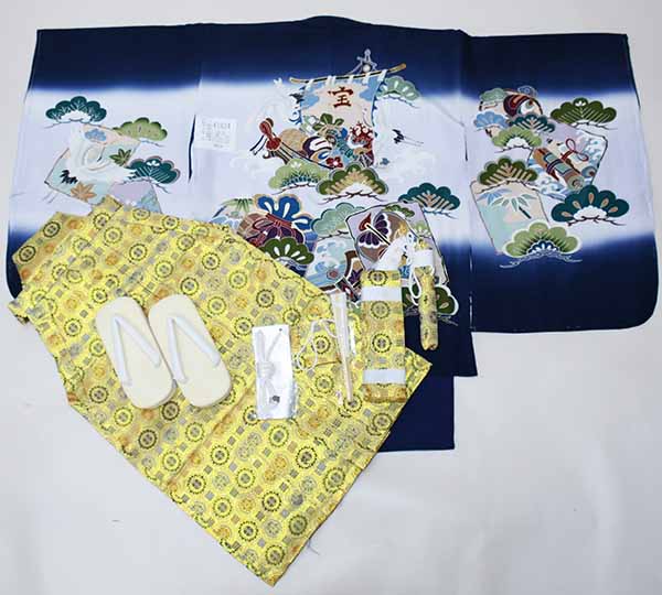 七五三 五歳 お坊っちゃん 正絹 御召しもの 羽織袴フルセット 手染め 紺地 宝船 出どころは日本製 五才 5歳 5才 お坊っちゃん お仕立てもの無料 袴うつり変わり能力のある 新品 (株) 安田屋 NO41824