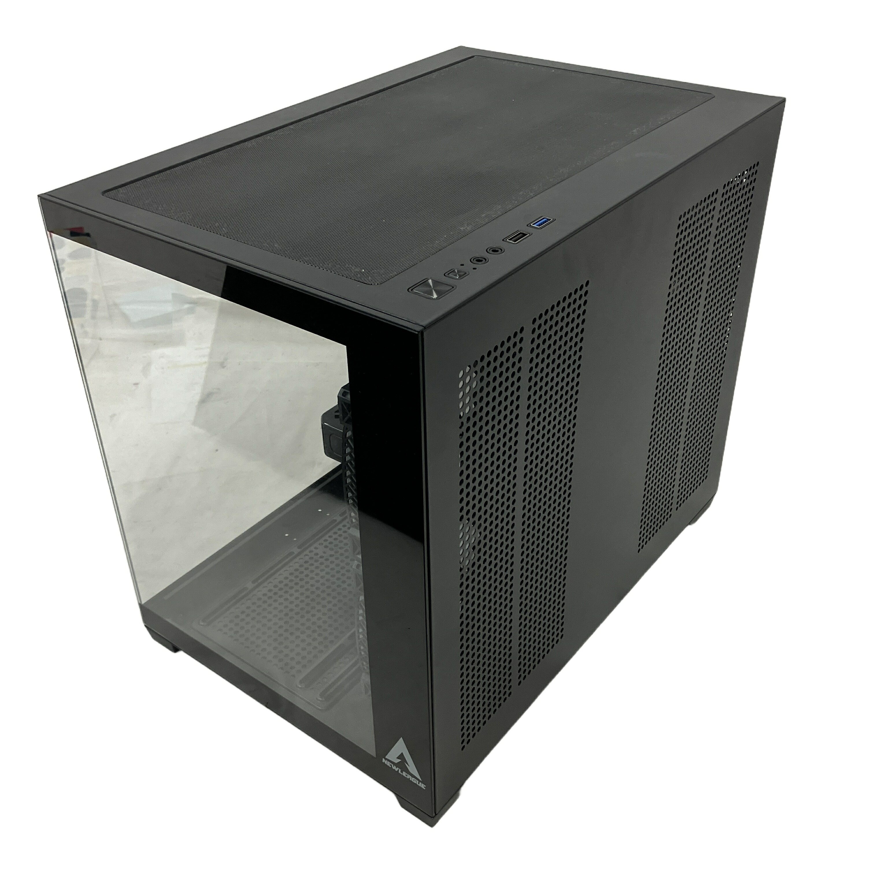 【中古】 NEWLEAGUE BTO 事務机いの一番 マイコン i7 14700F 32GB SSD 1肺結核 RTX 5060 os無 中古  M11319113