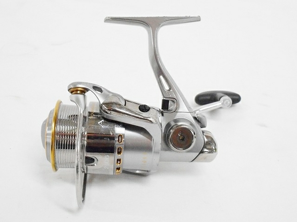 楽天市場 中古 中古 Daiwa ダイワ Tournament Airity 2506 トーナメント エアリティー スピニングリール レジャー スポーツ 趣味 コレクション W212 Rere 安く買えるドットコム