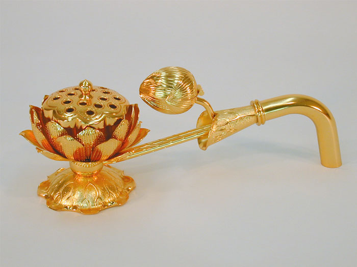 楽天市場】【寺院用】蓮華型柄香炉 東用銅地 消メッキ 丸柄 打物製