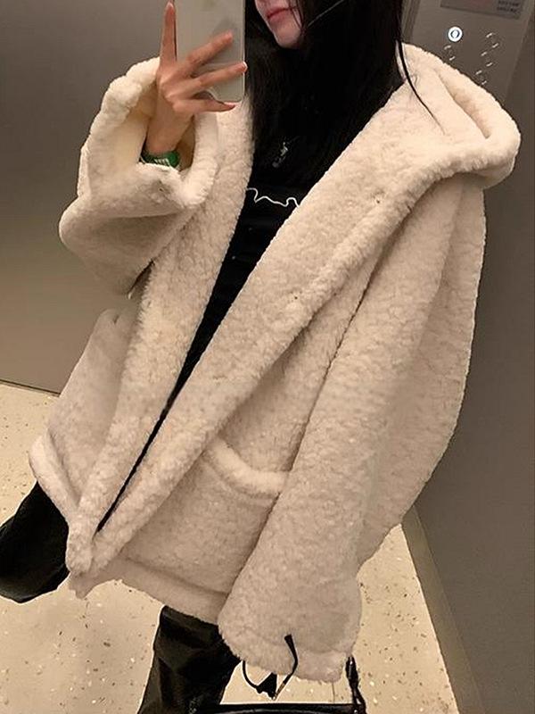 レディース ボンネット付き添い人 白 エコ毛皮 厚地の外套 子ヒツジ毛皮 朦朦たる 冬用 獣の皮原則として アウター 保温 ふわふわ 生あたたかい 軽さ 周囲の状況思ん量り 毛皮原料品 ロング丈