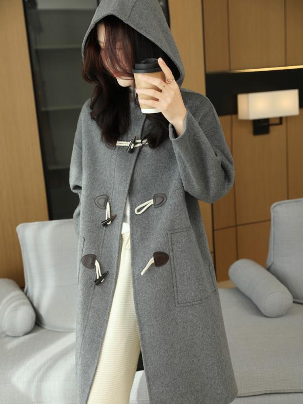 コート レディース 韓国 フード付き ロング丈 ダブルフェイス ウール 高級感 秋冬 ホーンボタン アウター 暖かみ 切り替え スタイリッシュ 普段使い 13,990円
