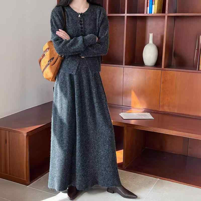 レディース 秋 ニット トップス セット ショート丈 無地 ハイウエスト ロングスカート 柔らかい 素材 上品 高級感 暖か 伸縮性 カジュアル 普段使い