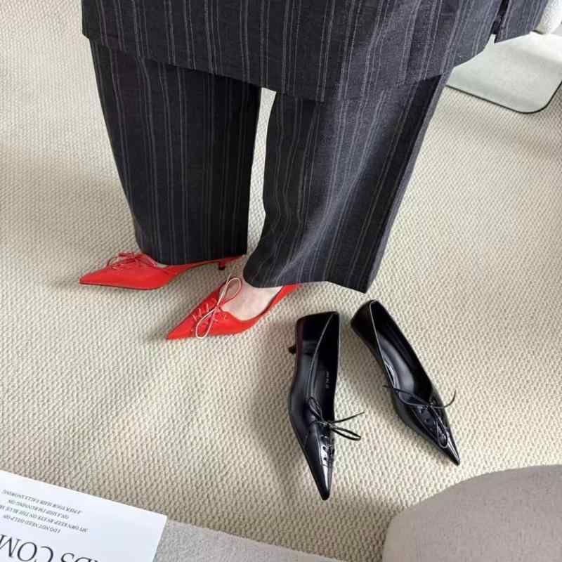 お上さん用 秋シューズ ポインテッドトゥ チャンキーヒール シュロの葉 イージースリッポン もの柔らか表現スタイル 雅びやか 気持ち良い 流行り物 日常使い走り 好いたらしい 今めかしい