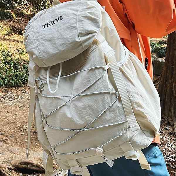 リュックサック 女性用 アウトドア 登山 旅行 ハイキング 大容量 軽量 カジュアル 大学生 中高生 バックパック 普段使い 耐久性 通学バッグ