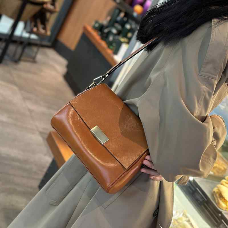 レディース 御徒面子 レトロ 革 大静電容量 曲がったがけ ショルダーバッグ ハンドバック 普段使い走り 座標し分かりやすい 鞄