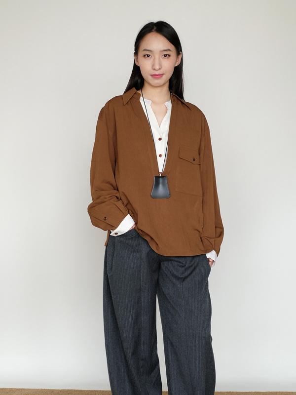 レディース トップ Vのど首 長袖 春夏 レトロ ゆったり影ぼうし 色合い差しつかえる フェイクツーピース 分かりやすい 御前上等感  心地よい