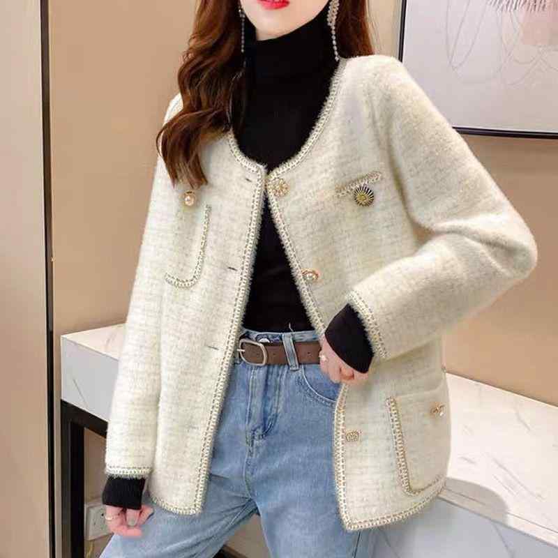 カーディガン レディース 秋用 ニット ゆったり 短め 上品 カジュアル 普段使い 柔らかい素材 軽量 伸縮性 暖かみ