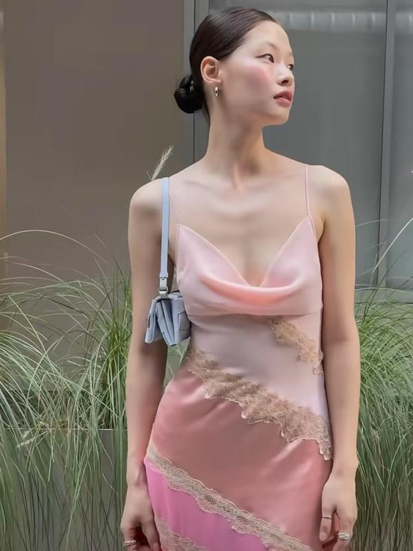 キャミソール レディース 春夏 ピンク Vネック スリムシルエット スリム効果 ミドルロング丈 フレンチリゾート 継ぎ目 軽やか印象