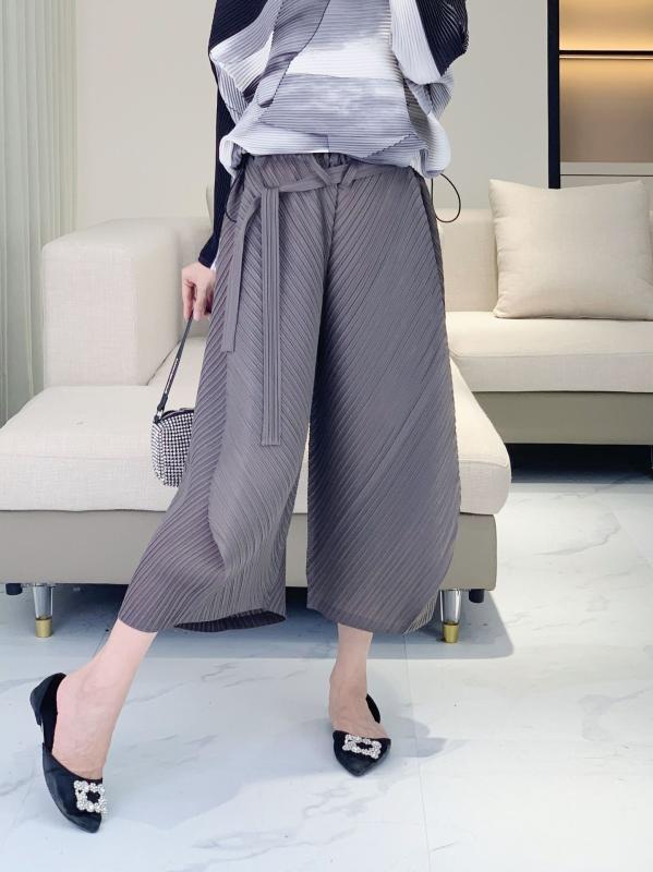 ワイドパンツ レディース プリーツ加工 ハイウエスト 九分丈 ゆったりシルエット 夏用 薄手 上品 合わせやすい 軽やか ボヘミアン風