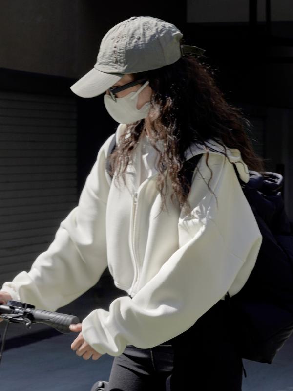 パーカー レディース 春 韓国心地好い 高腰短かめ フーディー ゆったり か細い 単色 トップス 普段使い走り 花の冠yd 軽さ もの柔らか原料品