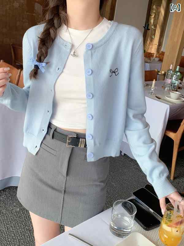 カーディガン ニット レディース 長袖 薄手 前開き Vネック 高見え 羽織り トップス 秋服 オフィス 通勤 通学 洗える 柔らかい 伸縮性 軽い 軽量 体型カバー 大人 カジュアル 重ね着 冷房対策 紫外線対策 持ち運び 便利 シンプル 無地 秋物