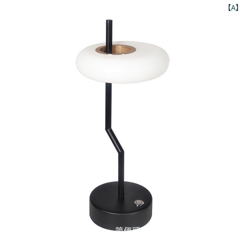 テーブルランプ LED 充電式 コードレス 無段階調光 暖色 補助灯 落ち着いた雰囲気 間接照明 卓上ライト 寝室 リビング バッテリー内蔵 省エネ レトロ 持ち運び 授乳 読書 演出灯 コンパクト ナイトライト 高輝度 長時間点灯 ワンタッチ操作 バー
