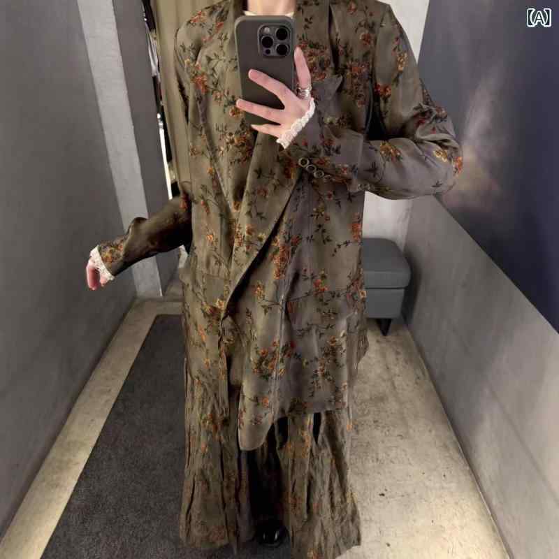 テーラードジャケット レディース 小花柄 銅アンモニア繊維 ヴィンテージ風加工 滑らかな肌触り な光沢感 春アウター レトロ 羽織り カジュアル 大人女子 総柄 ニュアンスカラー ライトアウター 華やか 普段使い 個性的 ジャケット 通気性