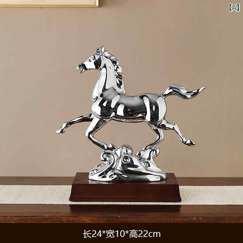 馬の置物 縁起物 風水 インテリア オブジェ アンティーク調 重厚感 開店祝い 新築祝い オフィス デスク 卓上 飾り物 ギフト おしゃれ 記念品 贈答品 成功 飛躍 躍動感 真鍮調 仕上げ リビング 玄関 書斎 会社 設立 周年 北欧 クラシック 引｜やすらぎマーケット