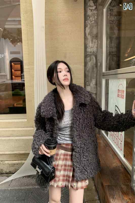 ボア厚地の外套 レディース 遊撃手丈 フェイクファー ムートンコート アウター 朦々たる 生あたたかい 裏地付き添い人 防寒 大層らしい大きさ 心地よい 好いたらしいめ 重ね着 たわい無い ゆったり 通い 通学 お出かけ 会う約束 旅する 20代 30代 40代 無地 襟付き添い人 前くい違い ボ