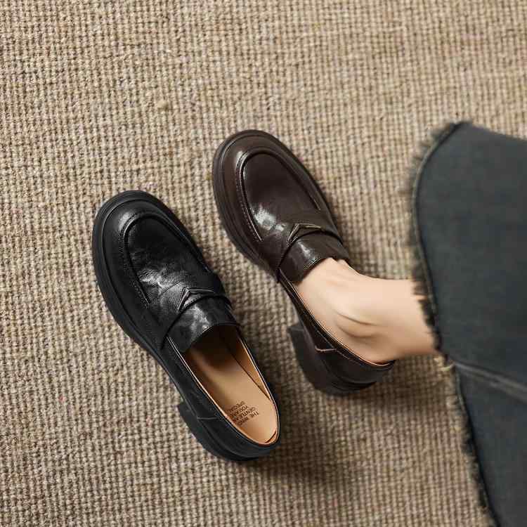 置き目毛革 レディース 革 通い 滑っこいシューズ パステル色の 歩き分かりやすい 疲れにくい 軽さ スクエアトゥ なめし革 事務室心地よい フォーマル 冠婚葬祭 通学 立ち御勤め 曲がり目性 座布団 ぼうぜん自失吸い入れる 幅ひろい 分かりやすい 今めかしい 成年者 好いたらしいめ カジュア