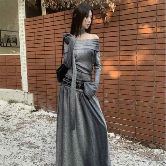 ニットワンピース ロング丈 オフショルダー 秋冬 フレアスリーブ 美シルエット Aライン 長袖 マキシ丈 デート 花柄 総柄 ストレッチ 伸縮性 柔らかい 暖かい お出かけ 普段使い カジュアル フェミニン 大人かわいい きれいめ 膝下 体型カバー 華やか