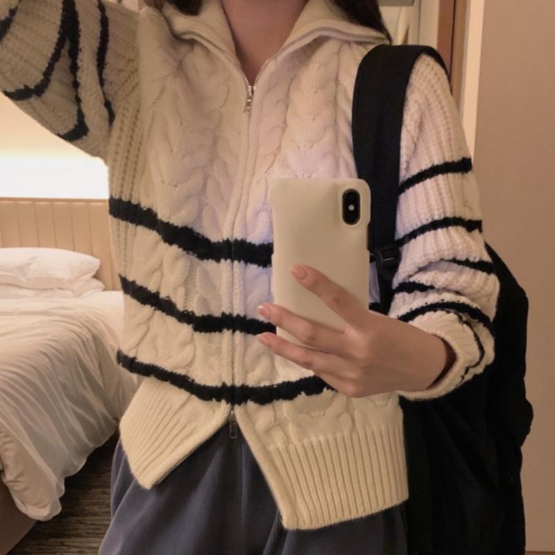 編み物ジレー レディース プルオーバー 秋冬 アウター 襟付き添い人 有線テレビ編み 朦々たる 防寒 生あたたかい 長袖 心地よい 通い 通学 羽織り 前くい違い 無地 分かりやすい ゆったり 大きめ パステル色の