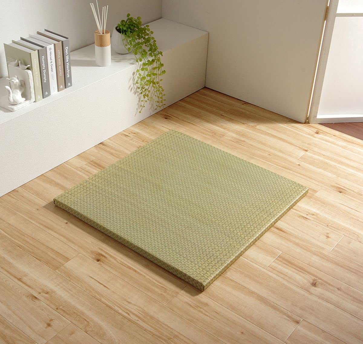 置き畳 国産 70cm ユニット畳 縁なし 3層 4層 6層 約70&times;70&times;1.5cm 3cm 4.5cm 日本製 九州産 半畳 正方形 い草 tatami 防炎 軽量 滑り止め｜やすらぎマーケット