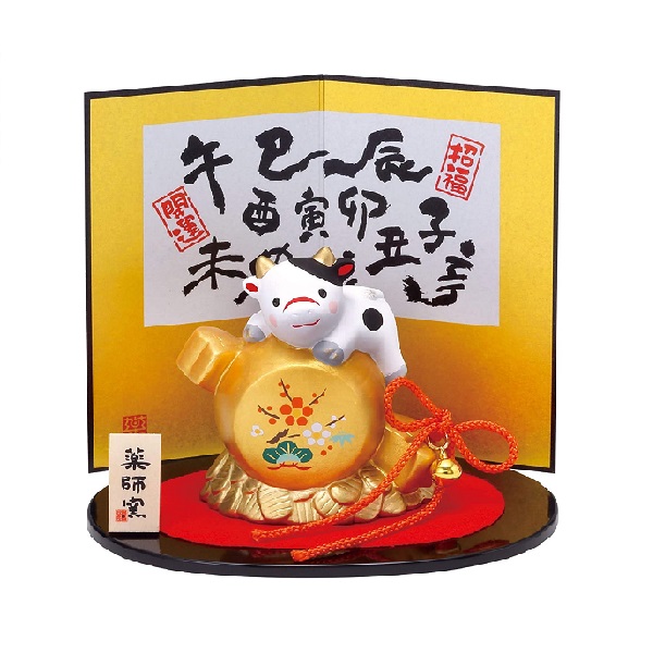 楽天市場】【開運干支置物】開運錦彩招福丑（子うし付）牛（うし