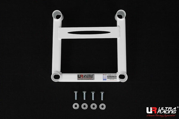 Ultra Racing ミドルメンバーブレース アウディ S4 (B9) 8WCWGF用 (ML4-4080)【補強パーツ】【自動車パーツ】 ウルトラレーシング Middle Member Braces