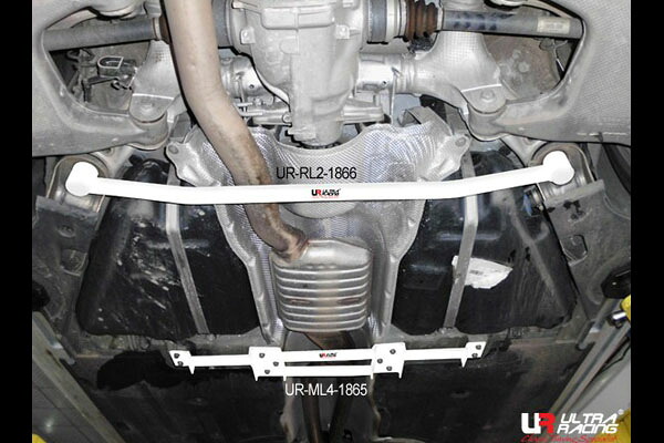 Ultra Racing リアメンバーブレースBMW 5シリーズ F10 FR30/MU30用 (RL2-1866)【補強パーツ】【自動車パーツ】ウルトラレーシング Rear Member Braces|矢東タイヤ