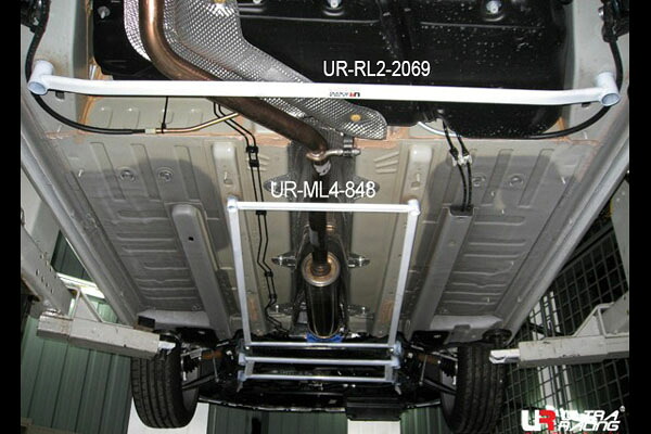 Ultra Racing リアメンバーブレースシトロエン DS4 B7C5F02S/B7C5F03S/B7C5F06S/B7C5G01用 (RL2-2069)【補強パーツ】【自動車パーツ】ウルトラレーシング Rear Member Braces|矢東タイヤ