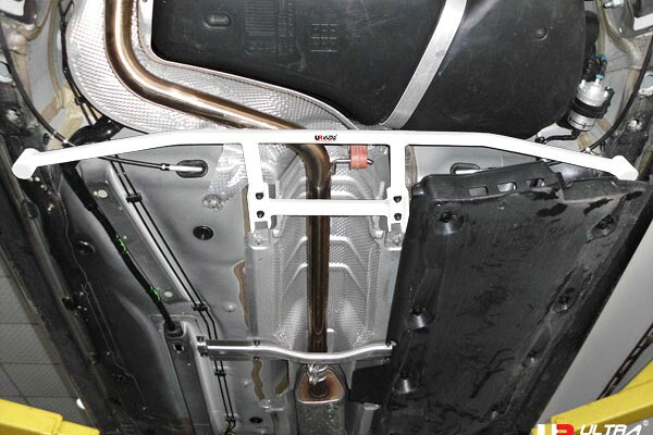 Ultra Racing リアメンバーブレースアウディ A1 8XCAX用 (RL4-1834)【補強パーツ】【自動車パーツ】ウルトラレーシング Rear Member Braces｜矢東タイヤ