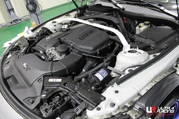 Ultra Racing フロントタワーバーBMW Z4 E89 LM30/LM35用 (TW2-2539)【補強パーツ】【自動車パーツ】ウルトラレーシング Front Tower Bar|矢東タイヤ