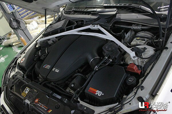 Ultra Racing フロントタワーバー BMW 6シリーズ E63 EH30/EH44用 (TW4-2741)【補強パーツ】【自動車パーツ】 ウルトラレーシング Front Tower Bar 26,453円