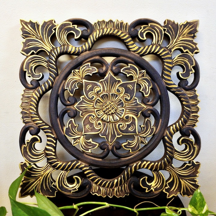 壁飾り 壁面装飾 ウォールプレート ウォールデコ インテリア小物 アジアン雑貨 バリ バリ島のウッドレリーフ 40 40 Jawa彫刻花柄 ゴールド ブラウン おしゃれ エスニック リゾート アジアンインテリア インテリア雑貨 デザイン雑貨 Marcsdesign Com