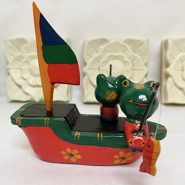 楽天市場】インドネシア製 カエルの木彫り（鳴き声）【アジアン雑貨